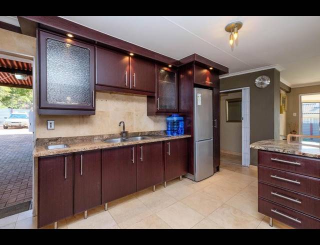 3 BEDROOM HOUSE FOR SALE IN LITTLE FALLS